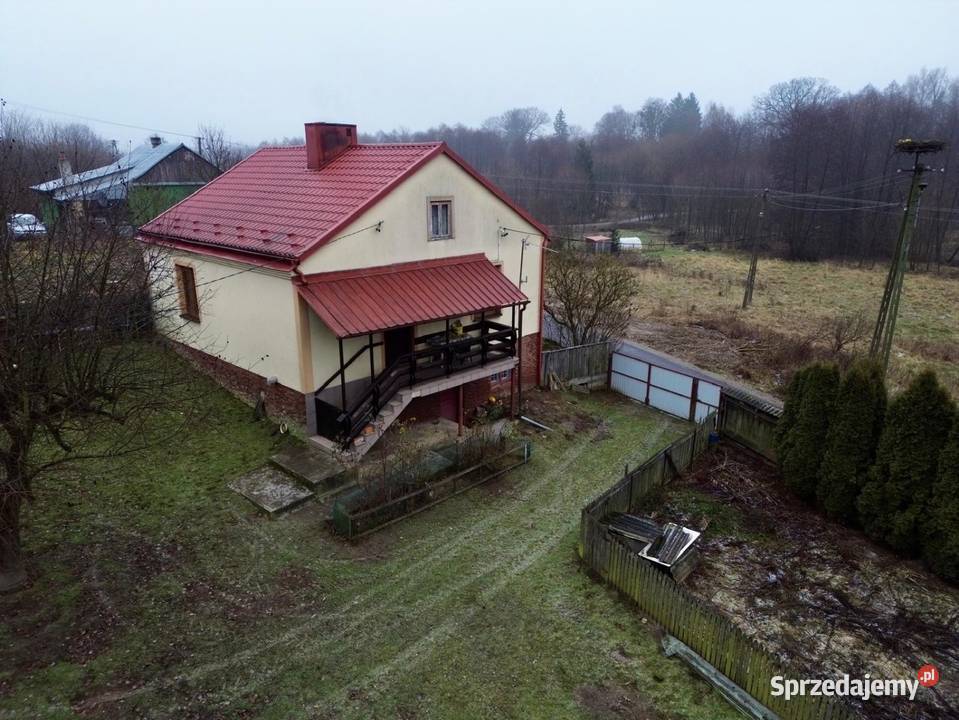 Sprzedam dom z budynkami 60 arów w Zdziechowice Drugie