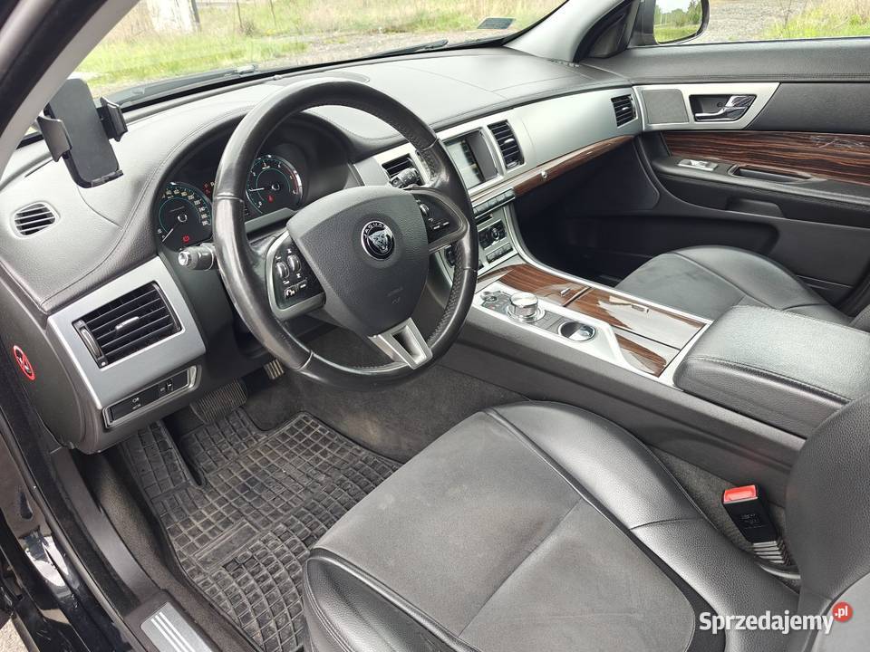 Jaguar XF 22 Diesel 200 nieuszkodzony Dąbrowa Górnicza sprzedam