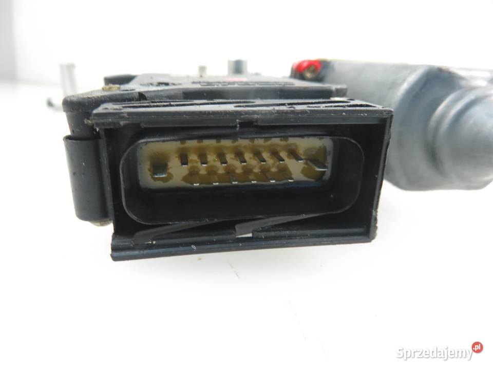 PODNOŚNIK SZYBY PRAWY TYLNY VW GOLF IV Cabriolet