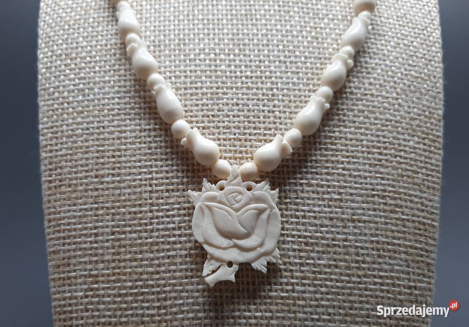 Naszyjnik z różyczką lubelskie