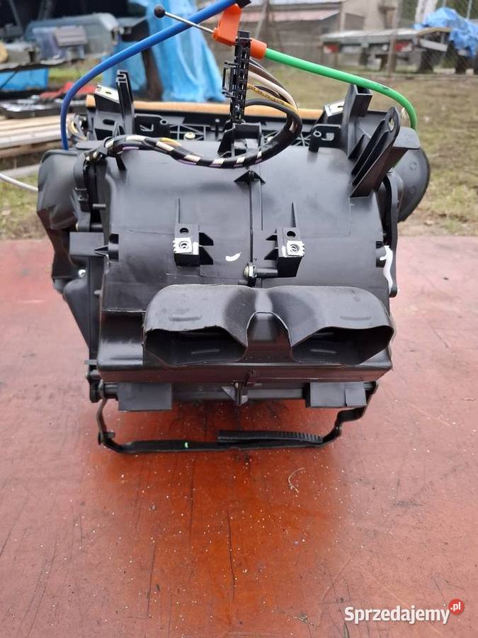 Nagrzewnica obudowa Peugeot 207 96407834XT Przyborów sprzedam