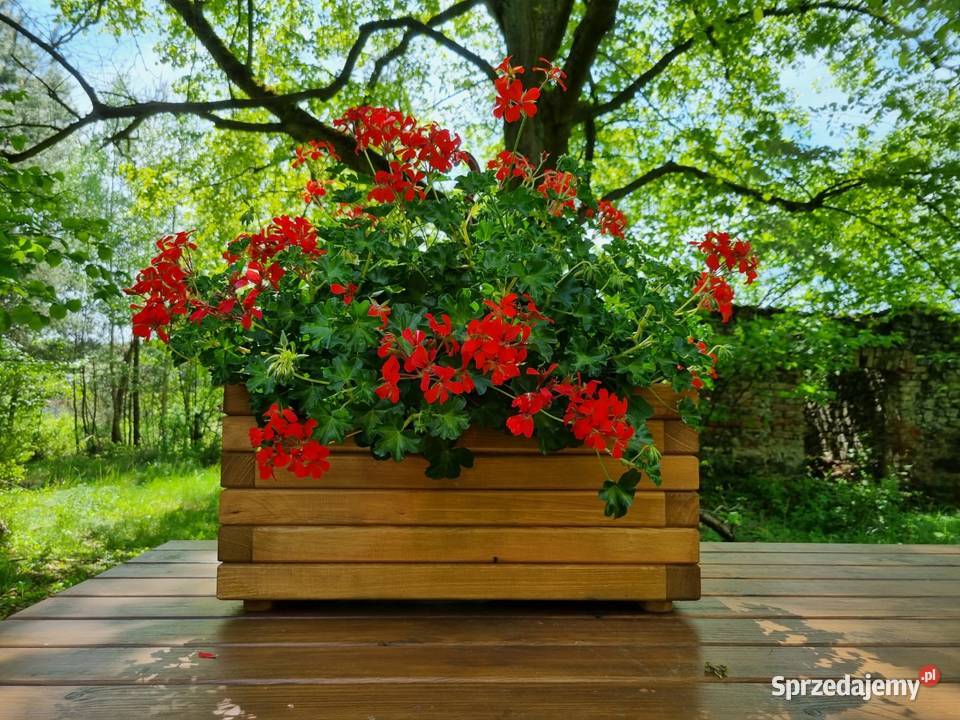 Donica drewniana ogrodowa donica na taras Kalety