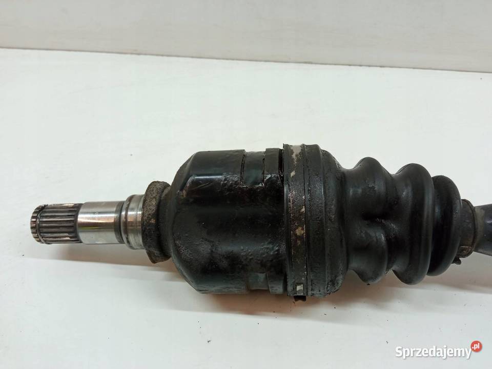 PÓŁOŚ PRAWY PRZÓD 16 B E15 124 Toyota Auris I