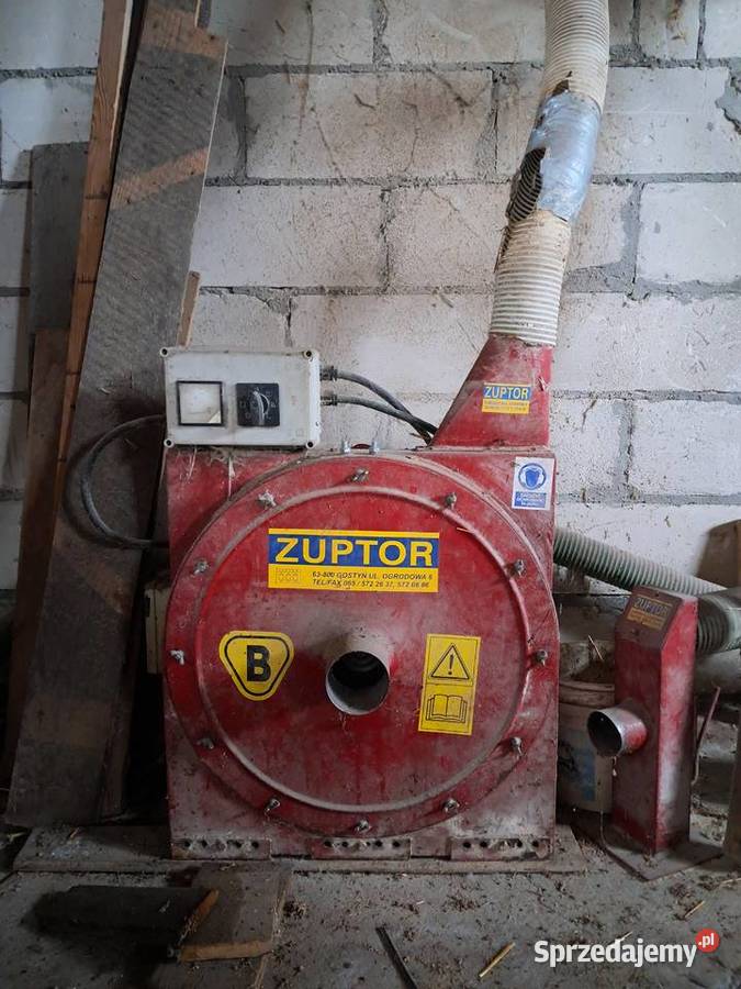 MIESZALNIK ZUPTOR PASZ Z ROZDRABNIACZEM Rolnictwo Zemborzyce Dolne