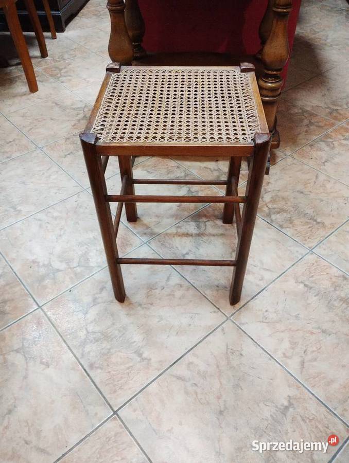 Krzesło - Stolik.