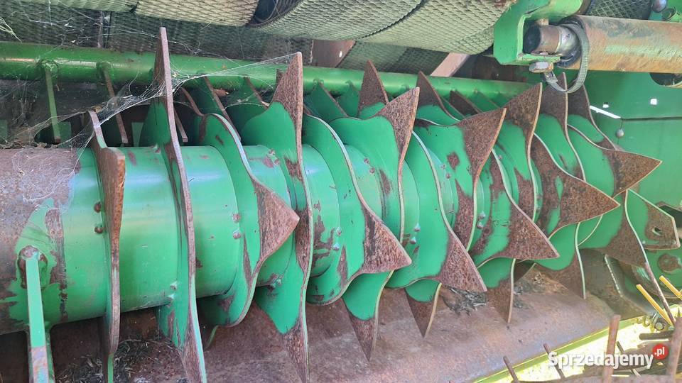Prasa John Deere 592 siatka niski przebieg John Deere Rolujące (belujące) Ldzań