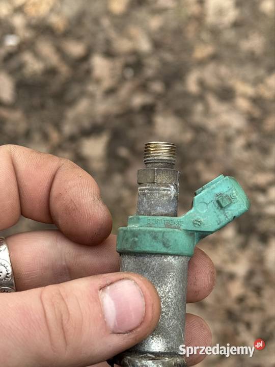 Wtryskiwacz rozruchowy w124 23 m102 Poraj