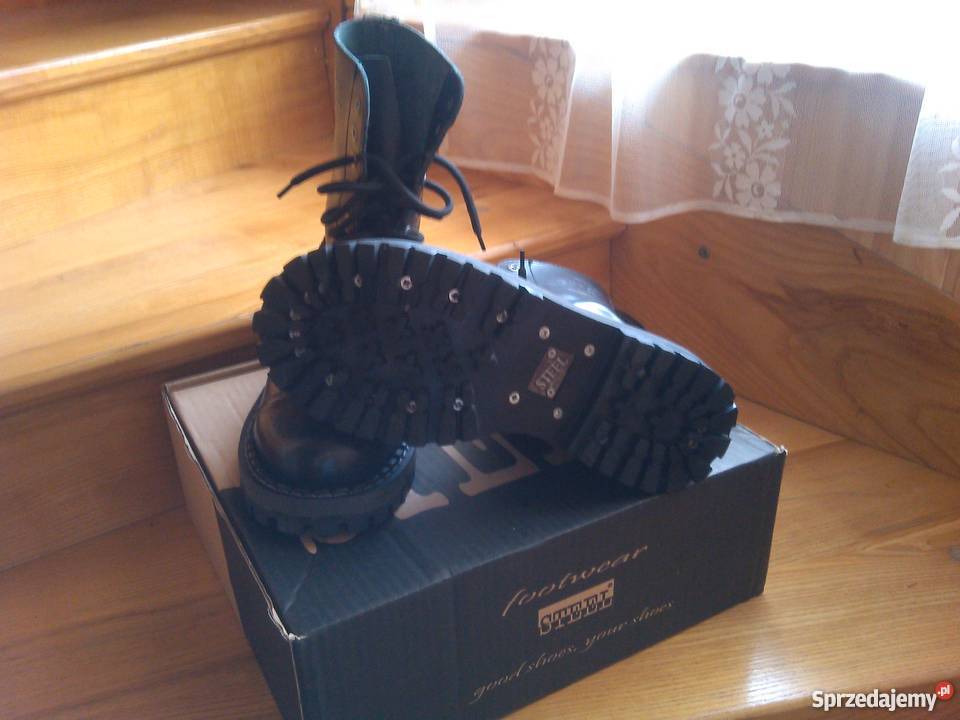 Sprzedam używane glany STEEL rozmiar 40 Stan czarny Przyborów