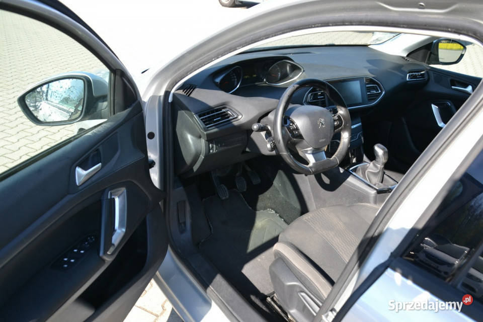 Peugeot 308 12 benzyna 110 parktroniki tablet małopolskie Kęty