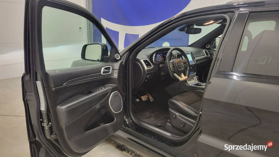 Jeep Grand Cherokee 64 V8 SRT8 IV 2010 lakier metallic Grójec