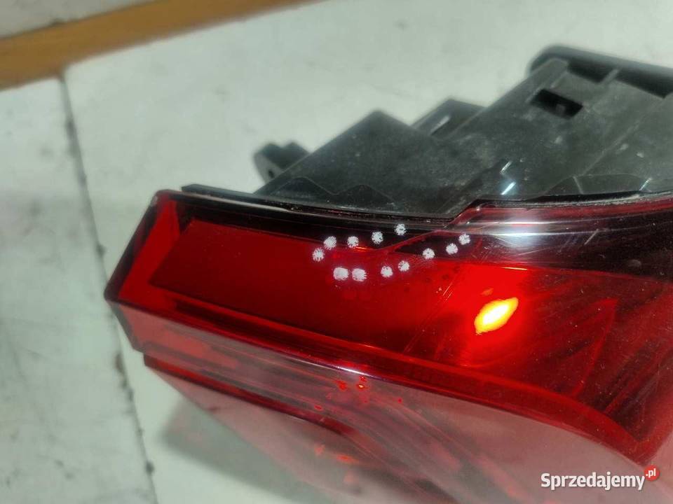 LAMPA PRAWY TYŁ VW TIGUAN 5NA945096E osobowe wielkopolskie
