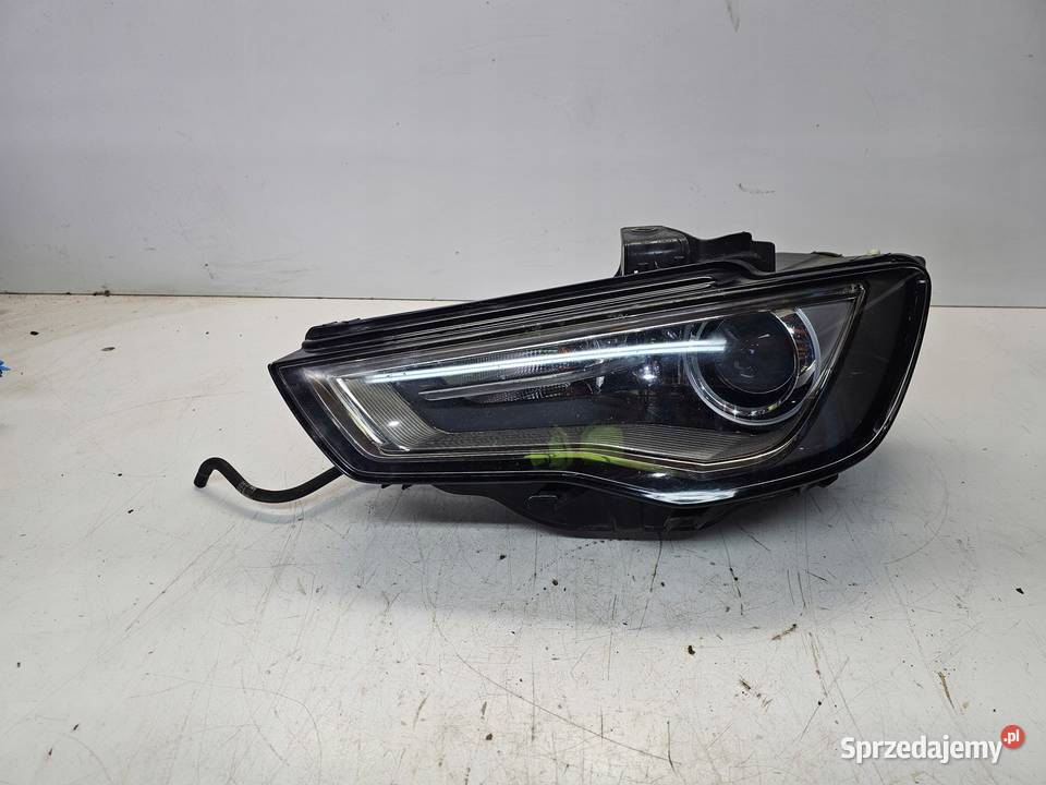 REFLEKTOR XENON LED LEWY AUDI A3 8V 8V0941031A Przystajń