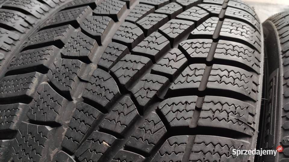 4 opony zimowe 2453518 92V Pirelli z 2021r