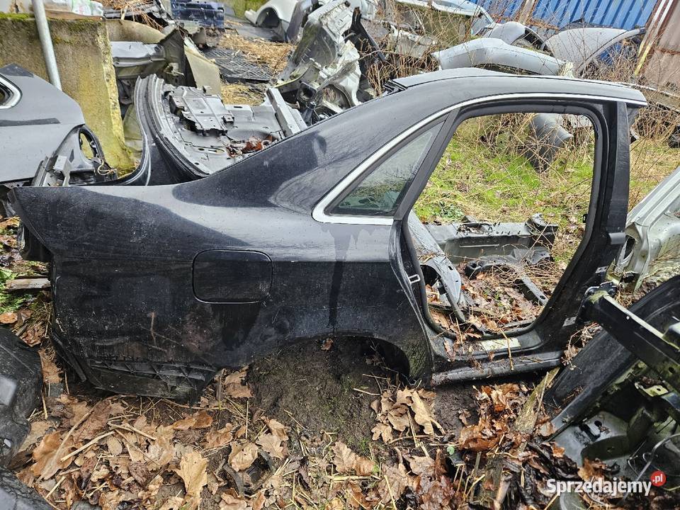Audi A4 B7 Sedan 8E0 Blotnik Prawy tył Cwiartka Skawina