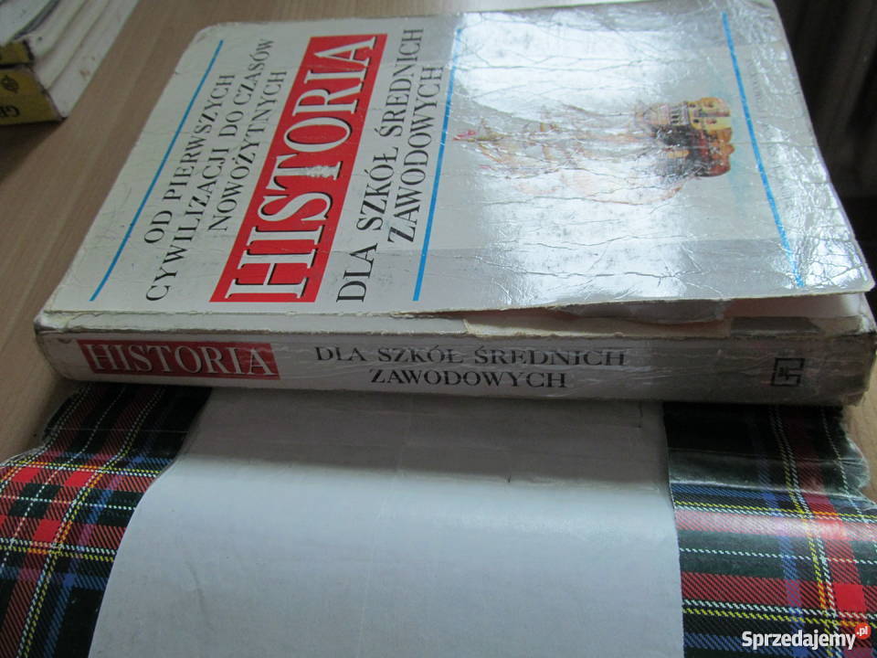 Sprzedam podręcznik Historia szkół średnich tradycyjny podręcznik