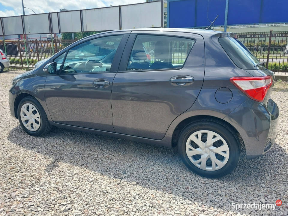 Toyota Yaris 1500 benz SALON Kamera Tempomat III garażowany Warszawa