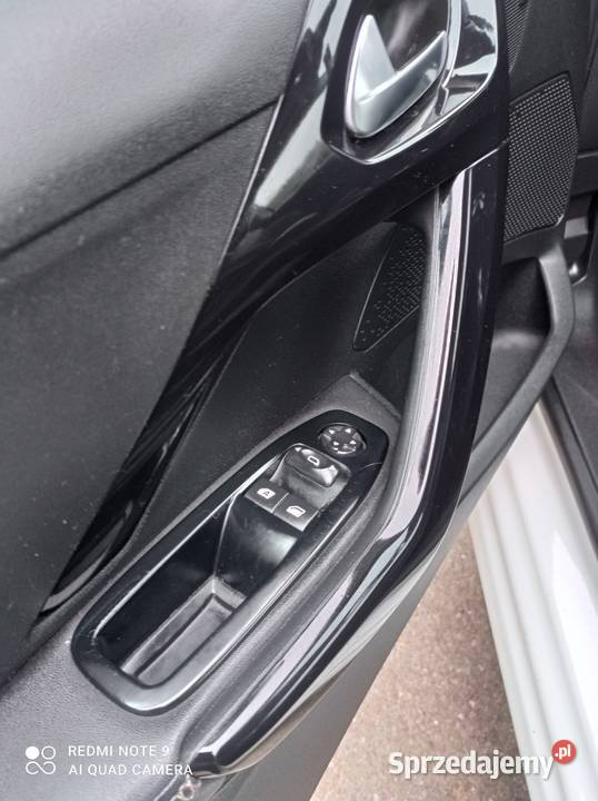 Sprzedam peugeota 208 12 benzyna wersja Allure komputer pokładowy podkarpackie Pilzno