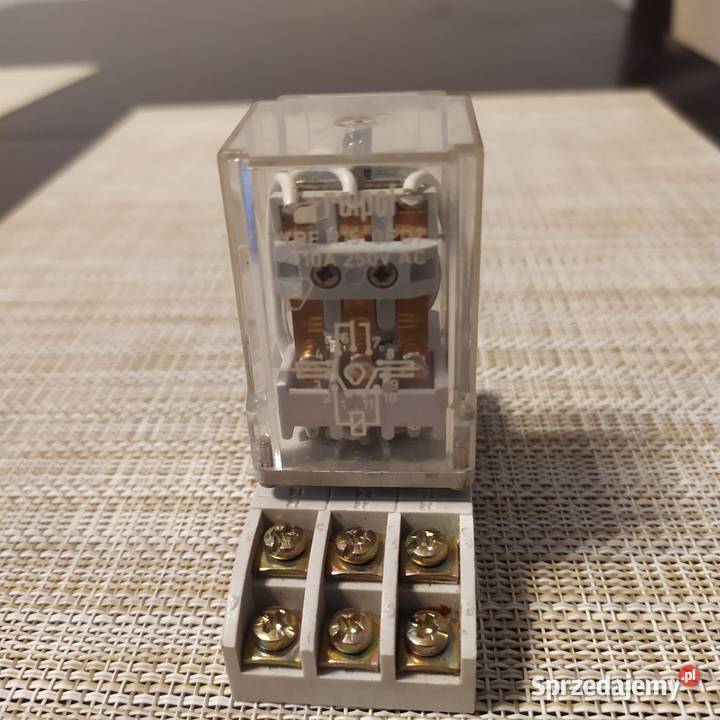 Przekaźnik R15 3PDT 220V DC 10A cewka 24V DC Pozostałe Warszawa