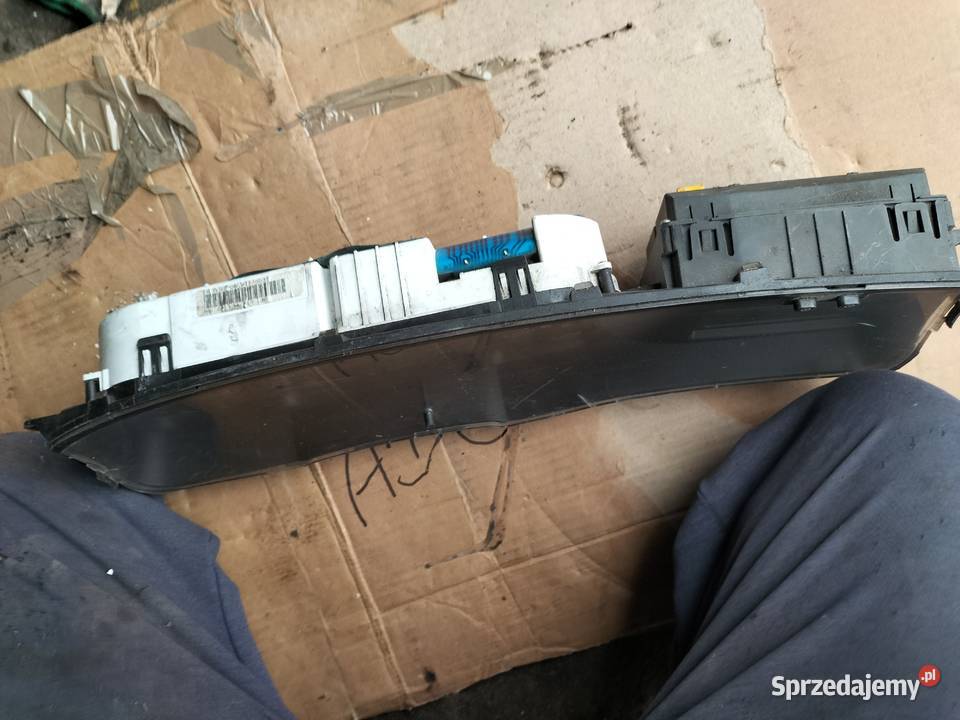 LICZNIK ZEGARY Vectra B 09134517LB Wyposażenie wnętrza