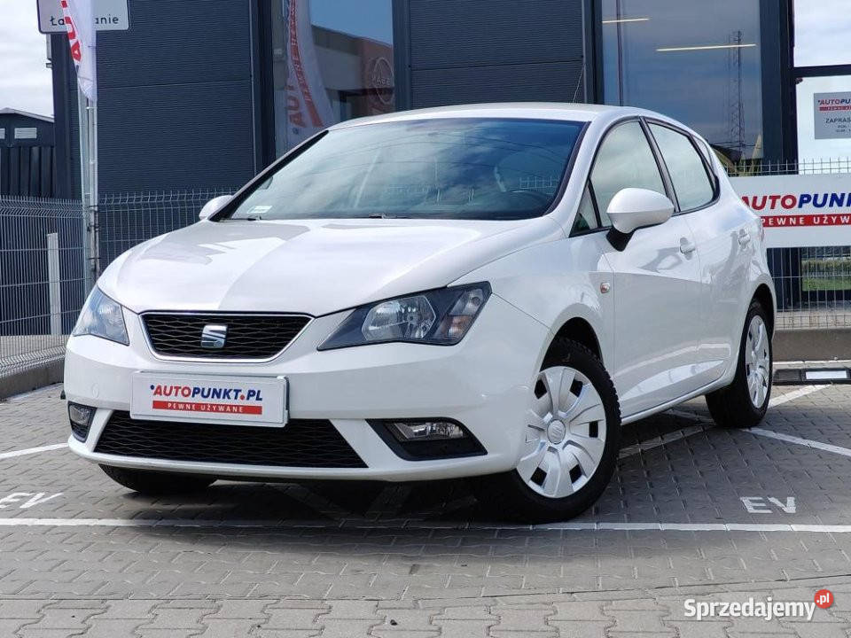 SEAT Ibiza 2015r salon Bezwypadkowy tempomat sprzedam