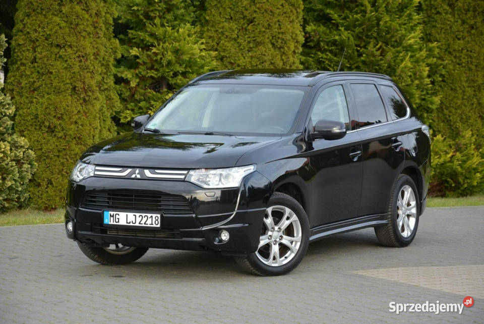 Mitsubishi Outlander 22DiD1504WD 7Foteli Xenon serwisowany w ASO Ostrów Mazowiecka sprzedam