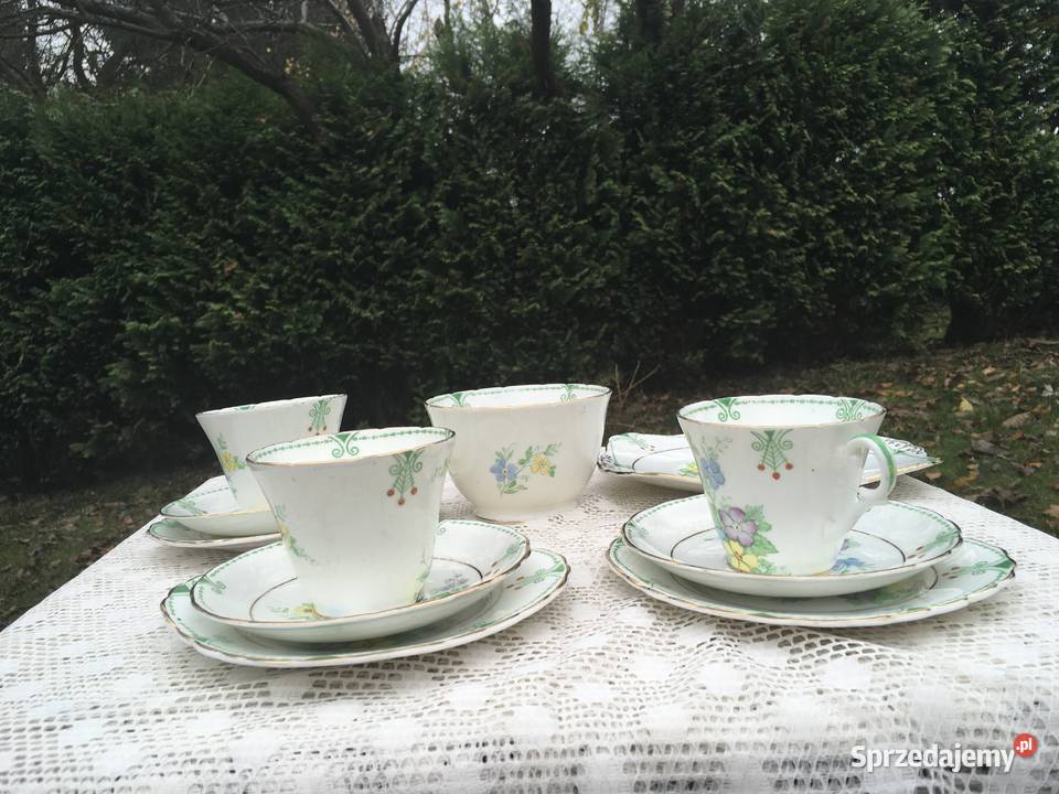 Zestaw filiżanek talerza i cukiernicy w stylu małopolskie Kraków