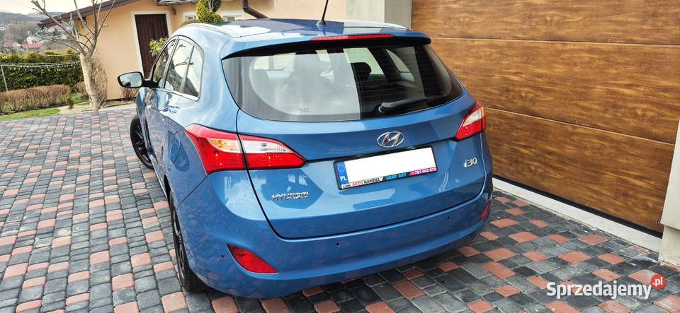 HYUNDAI I30 16 BENZYNA KEYLESS SKÓRY LED 2x PDC Tarnów