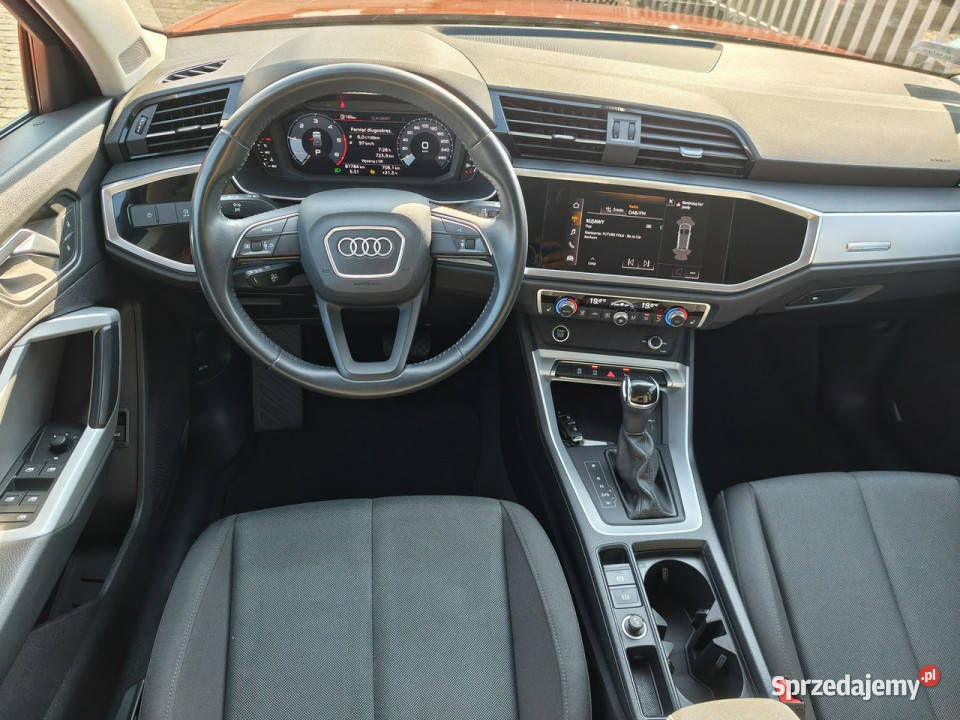 Audi Q3 20 35 TDI 150 STronic Pomarańczowy Salon pomarańczowy Q3