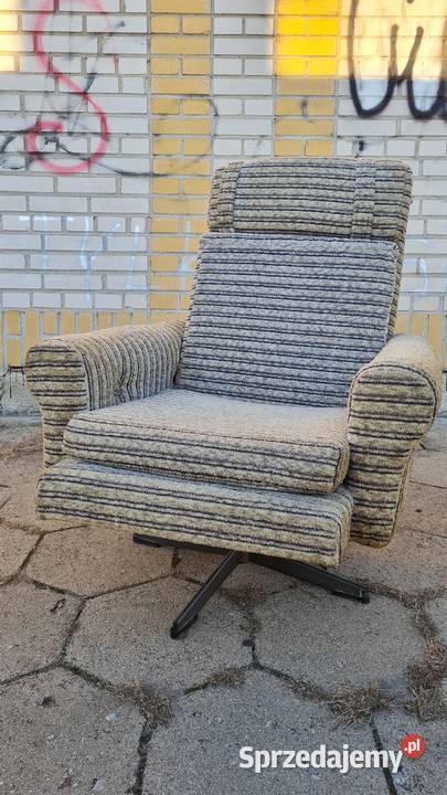 Krzesła PRL motylek Chierowski pufy stołki 50cm Pozostałe podlaskie Modzele-Skudosze