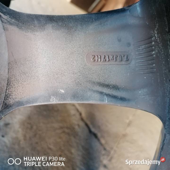 Felgi aluminiowe 17 z oponami Brzostek