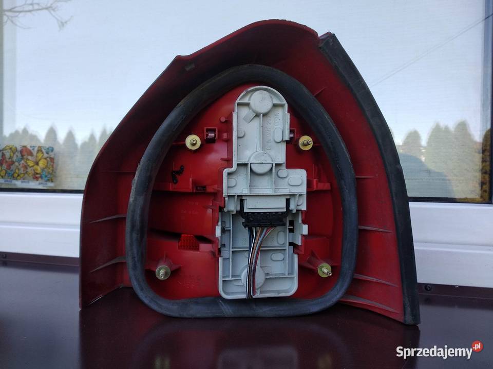 Audi A3 8L lampa tył tylna lewa wkład oprawka Lampy tylne Sieradz