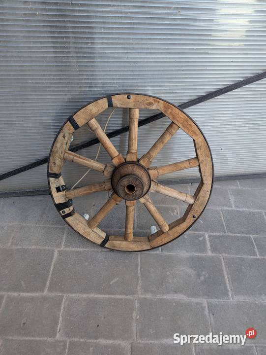 Lampa drewniane koło wozu altana Altany i wiaty Krzeszowice