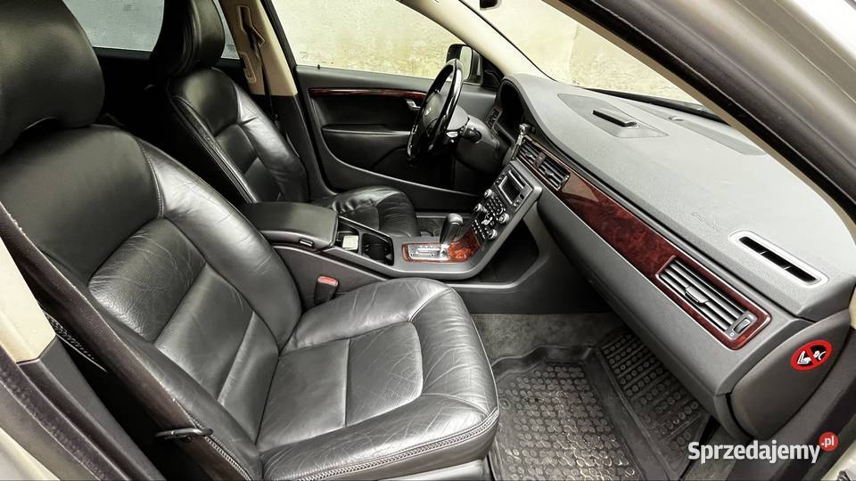 Volvo xc70 24 d5 SUMMUM 2400cm3 Krzepice