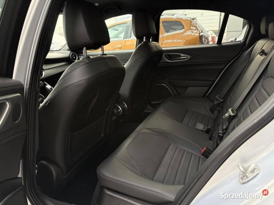 Alfa Romeo Giulia 2022r Niski przebieg FV23 2 automatyczna Warszawa