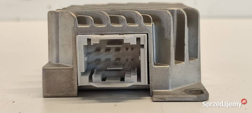 MERCEDES W247 WZMACNIACZ AUDIO A2069055100