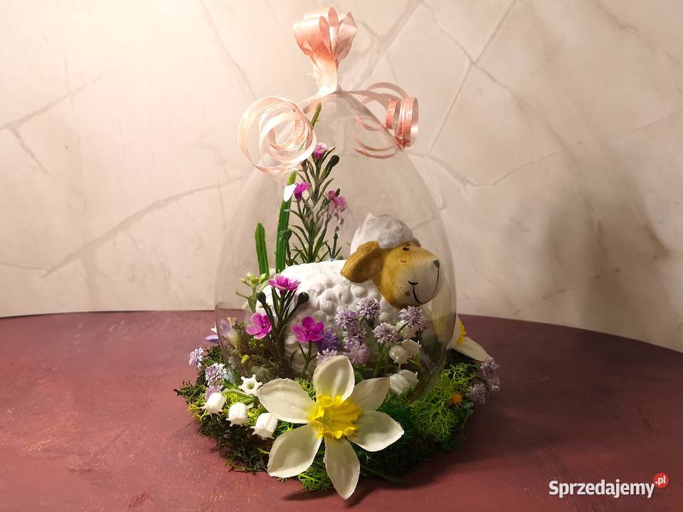 Stroik wielkanocny z barankiem w akrylowym jajku Kielce