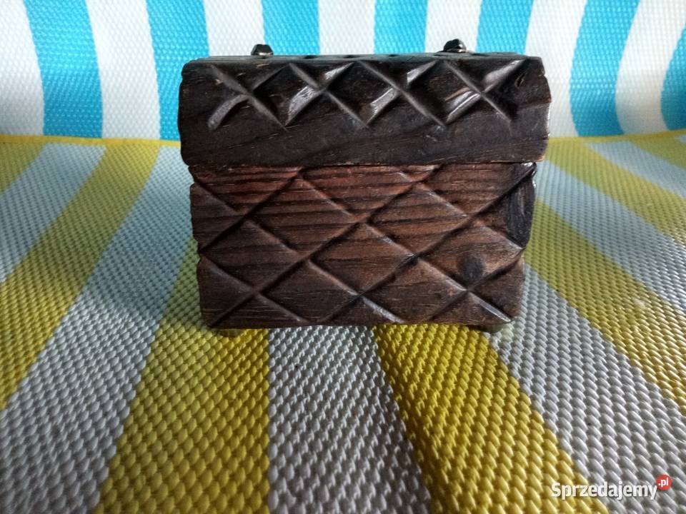 Szkatułkę sprzedam Akcesoria do biżuterii Borówno