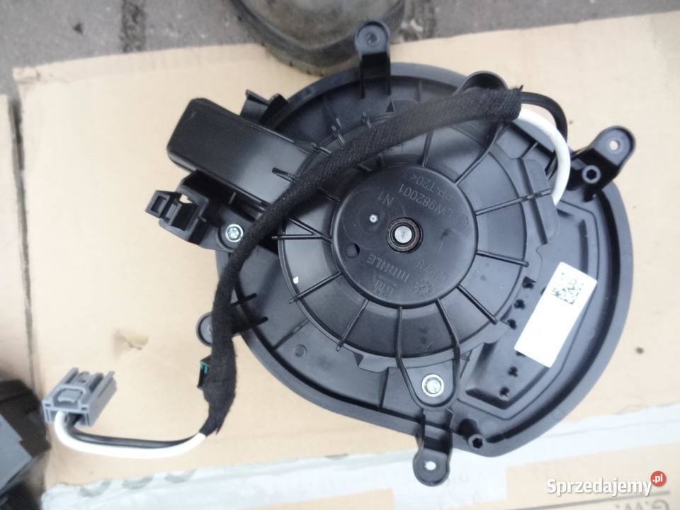 WENTYLATOR DMUCHAWA NAGRZEWNICY OPEL INSIGNIA B