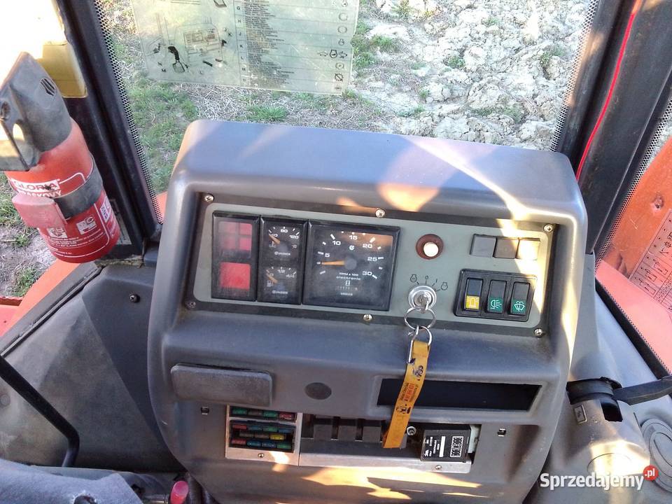 Koparko ładowarka KOMATSU Nowosielce