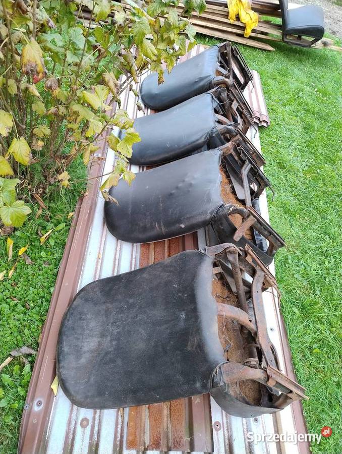 Fiat 126p fotele przód i kanapy tył Łazy