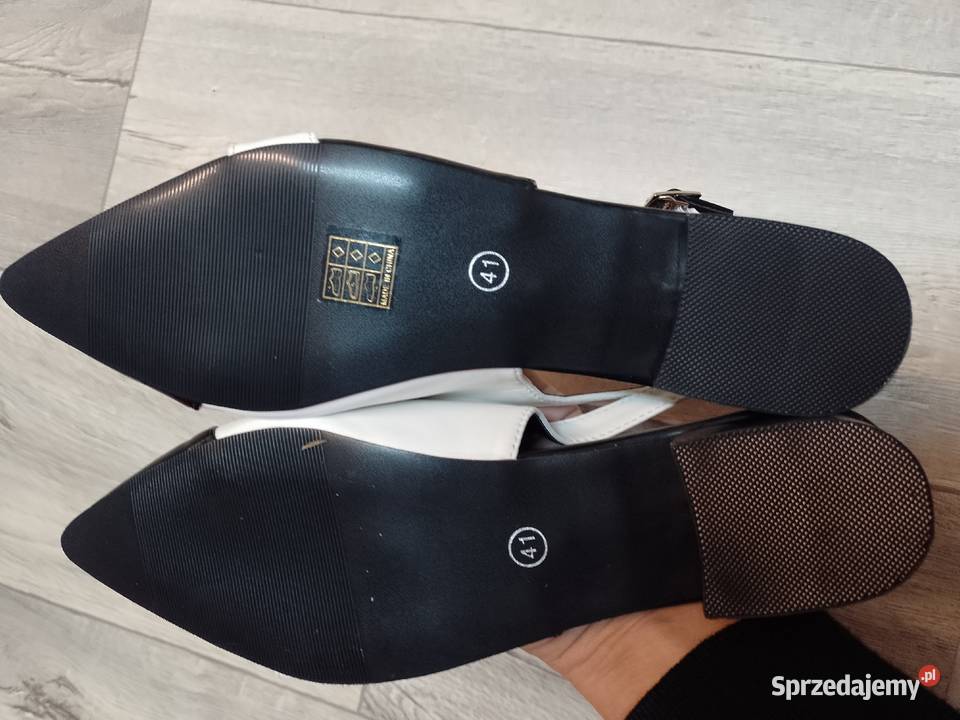 3940 Biało czarne niskie czółenka wieczorowe z Kraków sprzedam