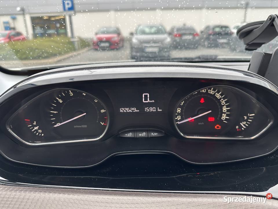 Peugeot 2008 12 Benzyna 2013 r Biały garażowany benzyna Poznań