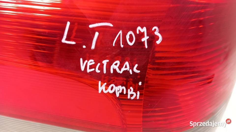 OPEL VECTRA C LIFT KOMBI LAMPA TYŁ LEWY Zbierkowo sprzedam
