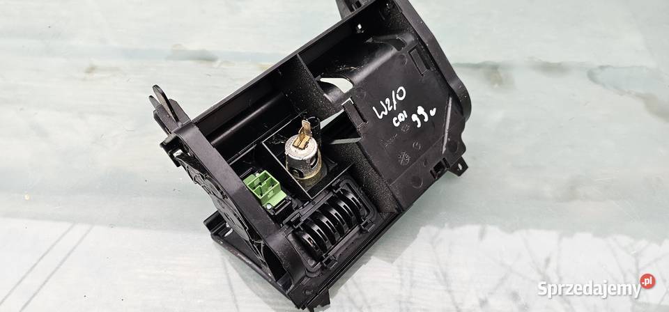 Popielniczka mercedes w210 elegance wielkopolskie Zbąszyń