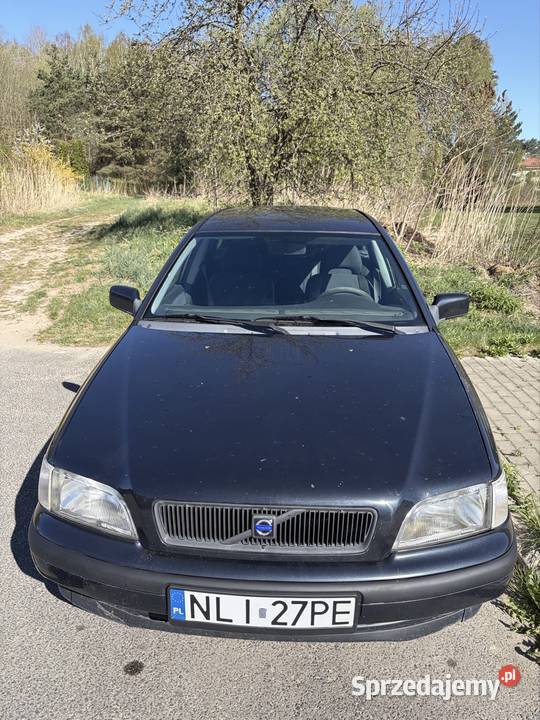 Volvo v40 16 1997 benzyna radio Olsztyn