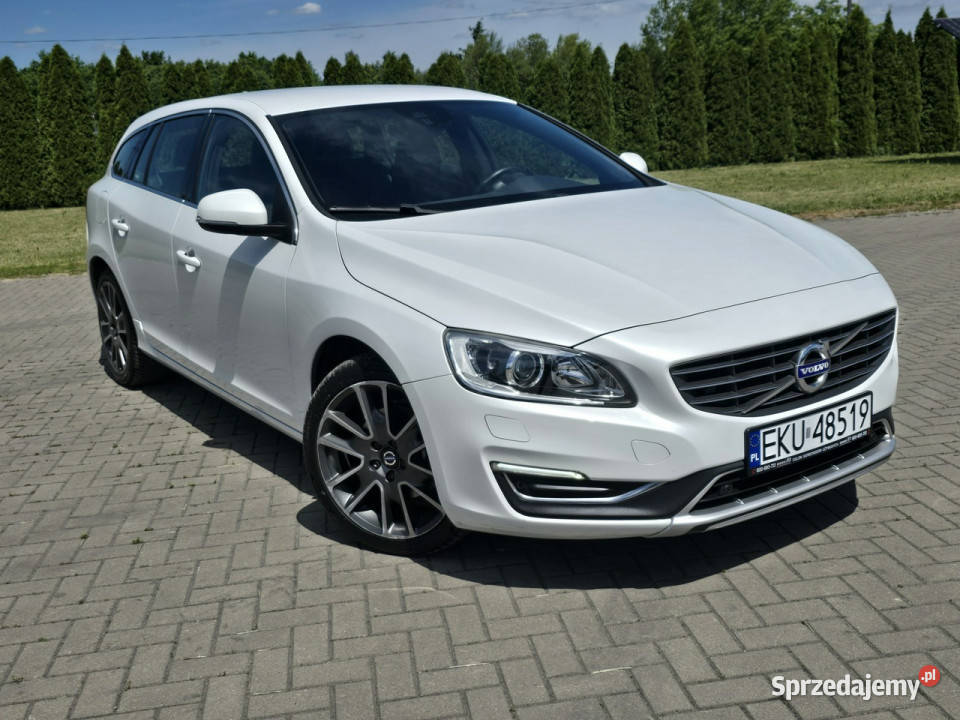 Volvo V60 20hdi NaviSerwisXenonyLedyBiała Zarejestrowany w Polsce Kutno
