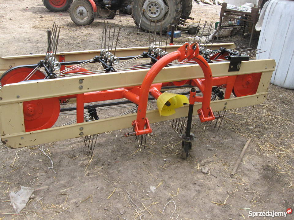 Przewracarka taśmowa pasowa AKPIL ZGRABIARKA Racławice