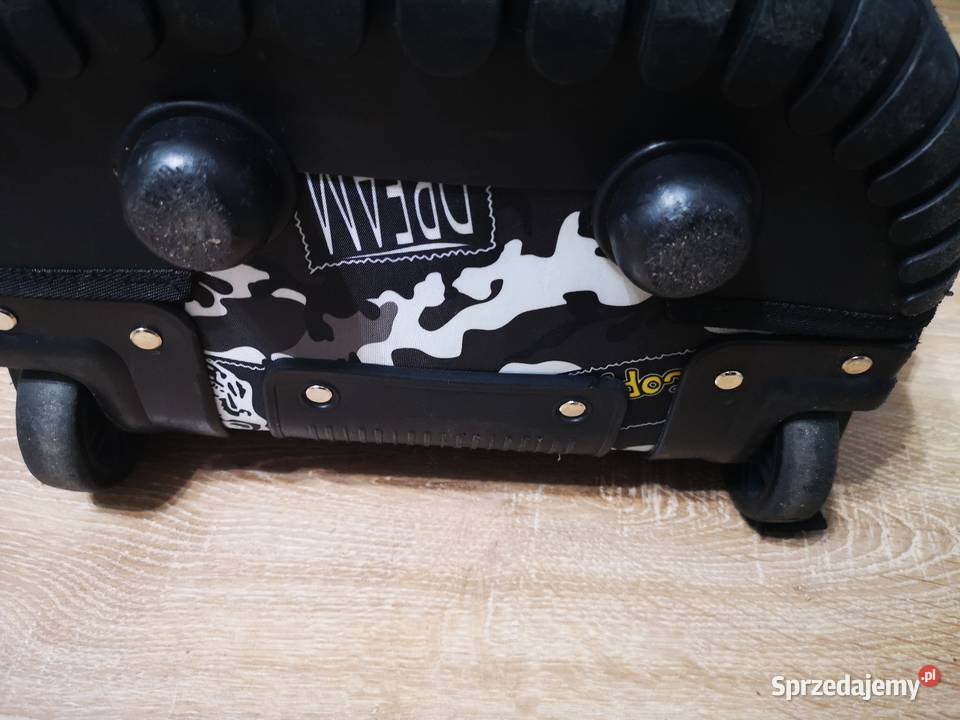 Plecak na kółkach czarny z rączką