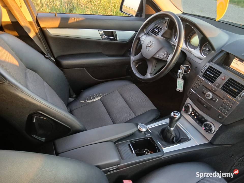 Mercedes C220 Avantgarde Czarny Bezwypadkowy z Gołuchów