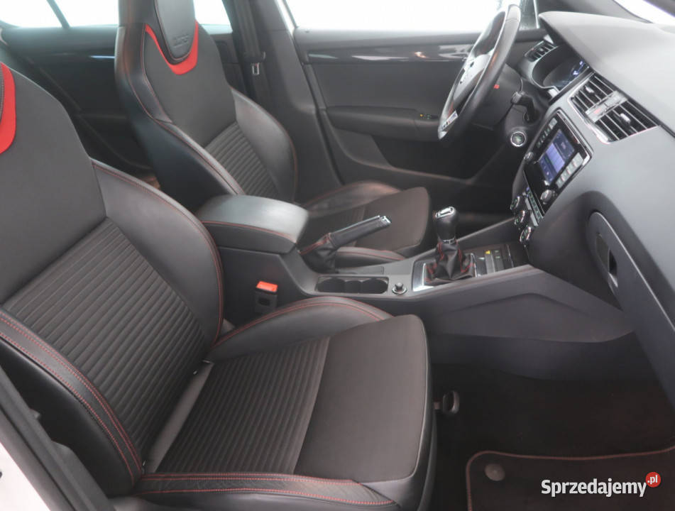 Skoda Octavia RS 20 TSI biały Bielany Wrocławskie